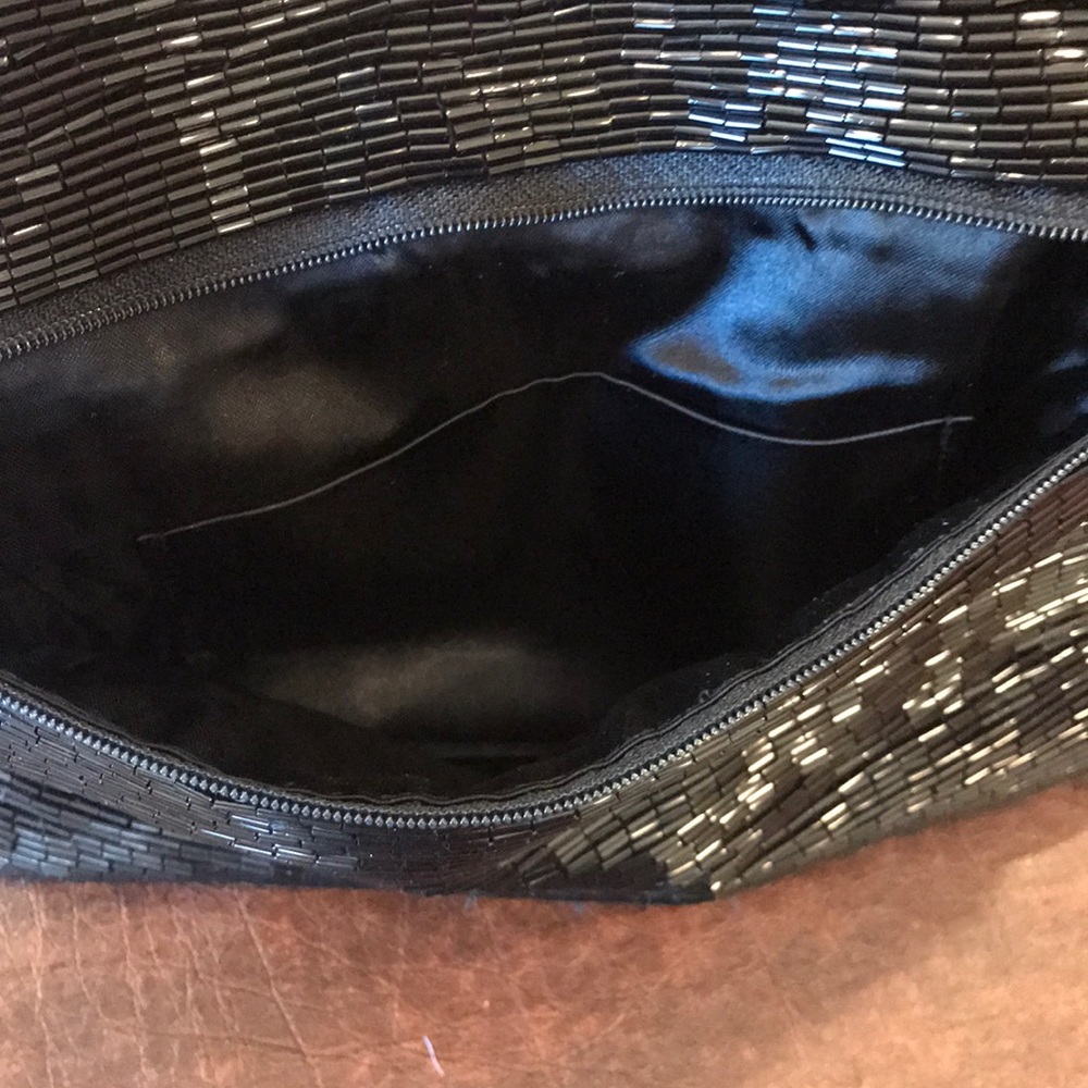 NEW La Regale black sequin beaded fold over clutch - Picture 4 of 7